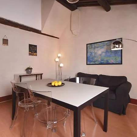 Battisti Heights Apartment *